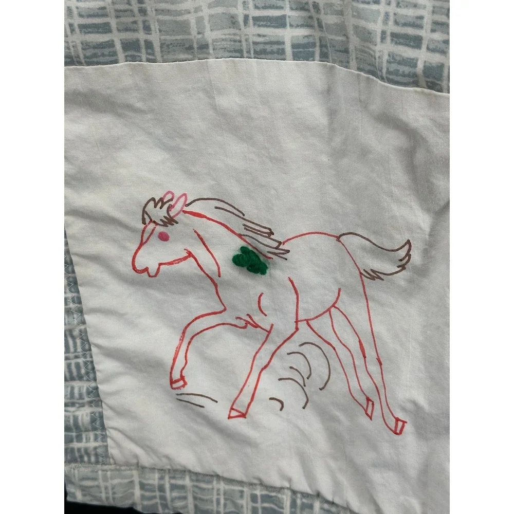 Vintage Handmade Baby Quilt Folk Art Animal Blanket‎ Patchwork Nursery 37x37